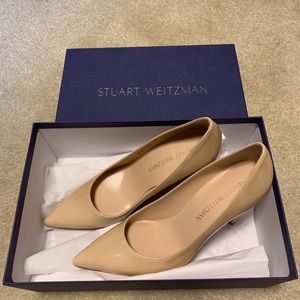 Stuart Weitzman beige pump.
